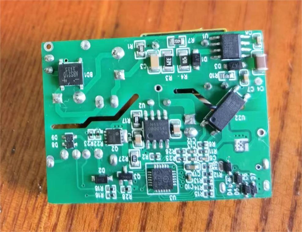 20W PD 智能排插方案